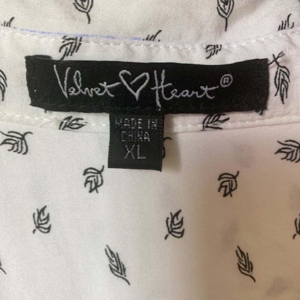 Feather Print Blouse - Picture 2 of 5